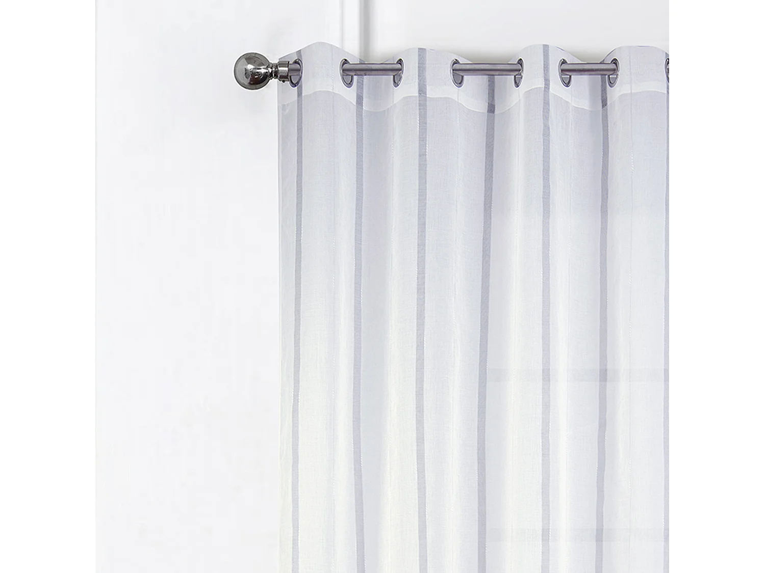 Paire de voilages à bandes verticales brillantes