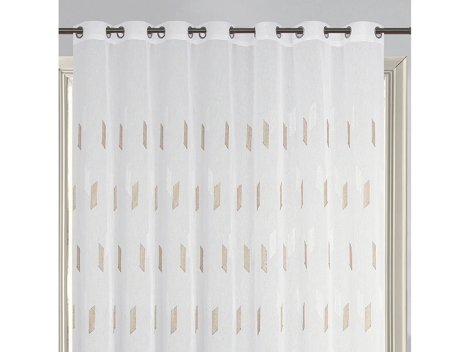 Cortina con Ojales Bordada Brillante