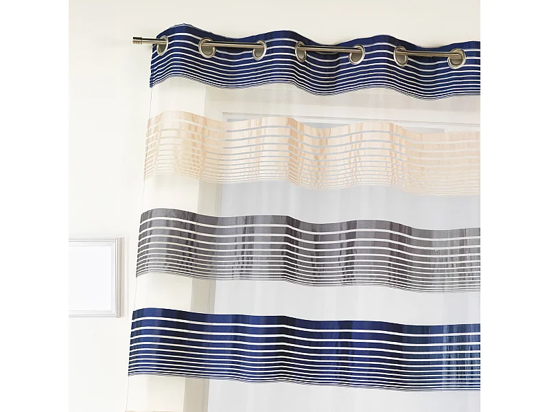 Visillo en organza a finas rayas horizontales