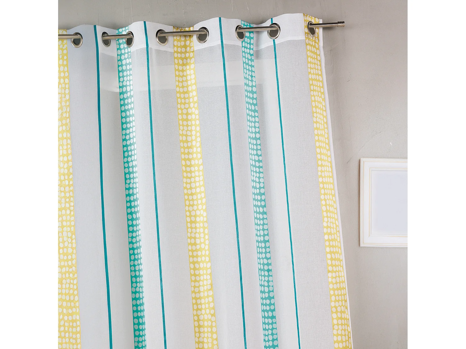 Voilage en étamine à rayures verticales à pois