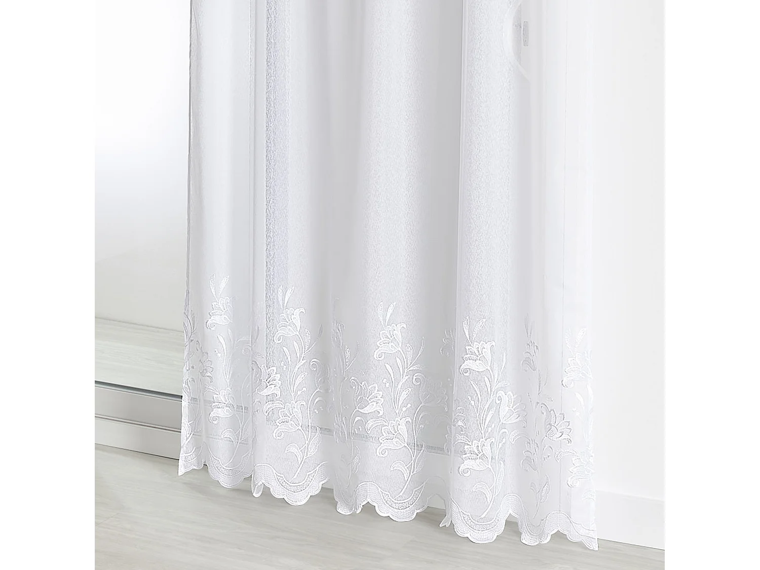 Transparente arenado con base bordada