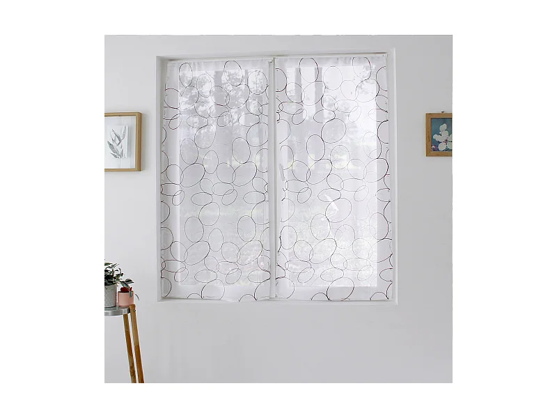 Pareja de visillos bordados con esferas