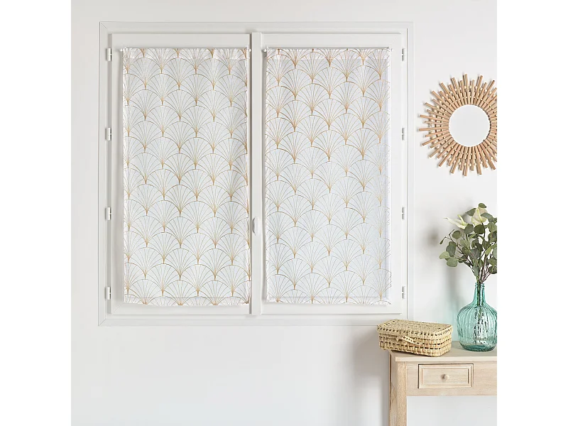 Par de pequeñas cortinas bordadas al estilo art déco