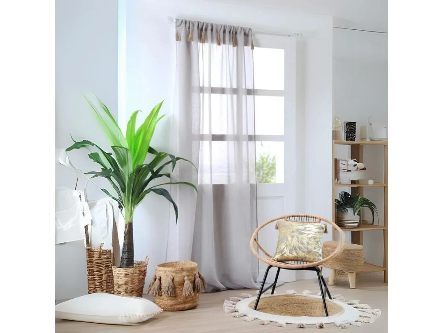 Visillo bohémio a pompones en yute