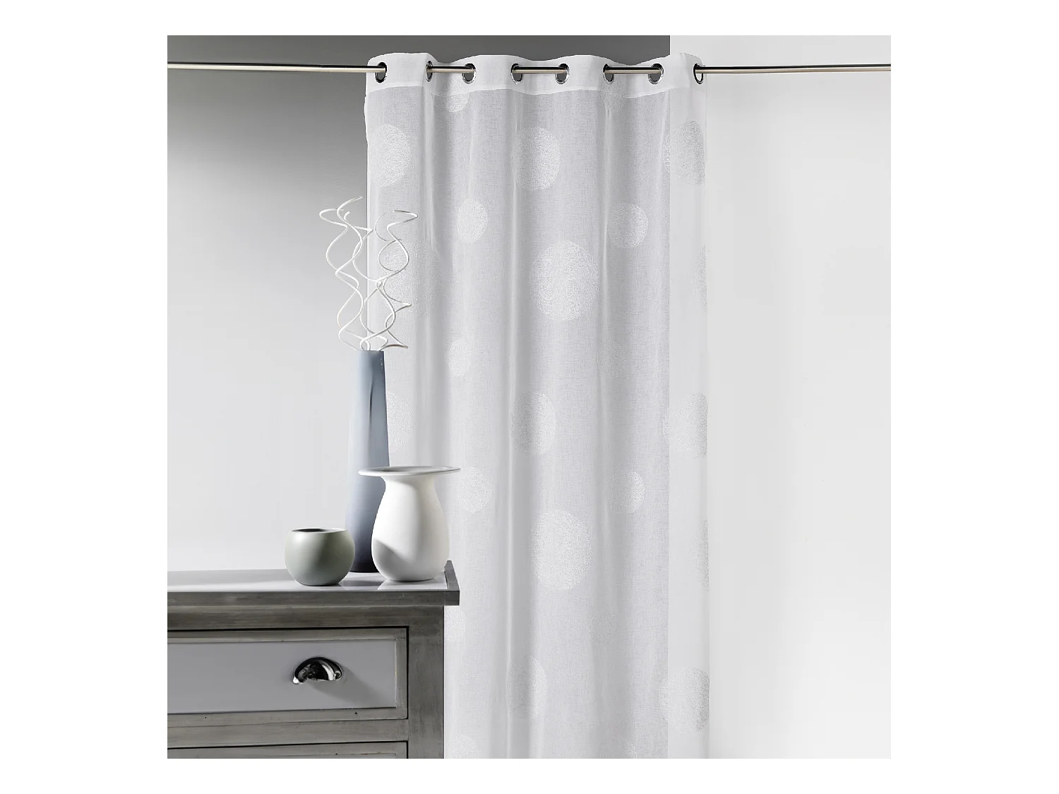 Voilage en Etamine Brodé ronds fils lurex brillants