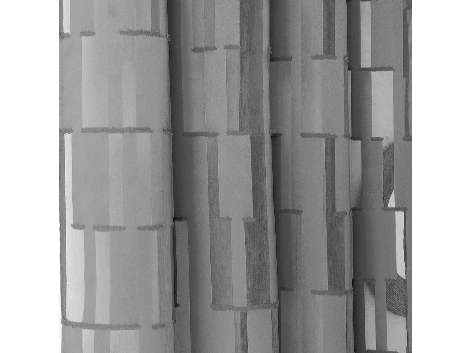 Voilage tamisant transparent et graphique