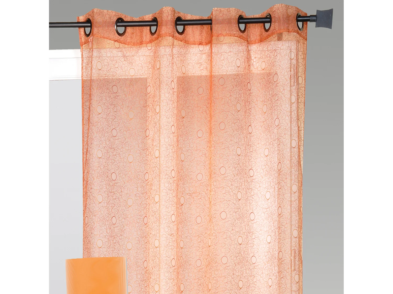 Visillo organza garabatos y burbujas bordado