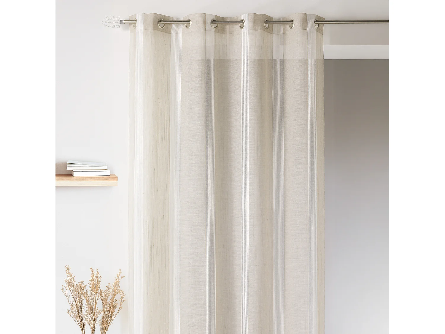 Voilage à rayures verticales ton sur ton