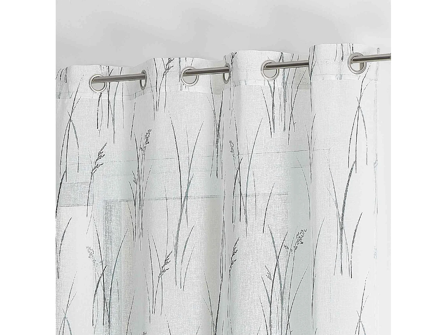 Voilage tamisant esprit végétal