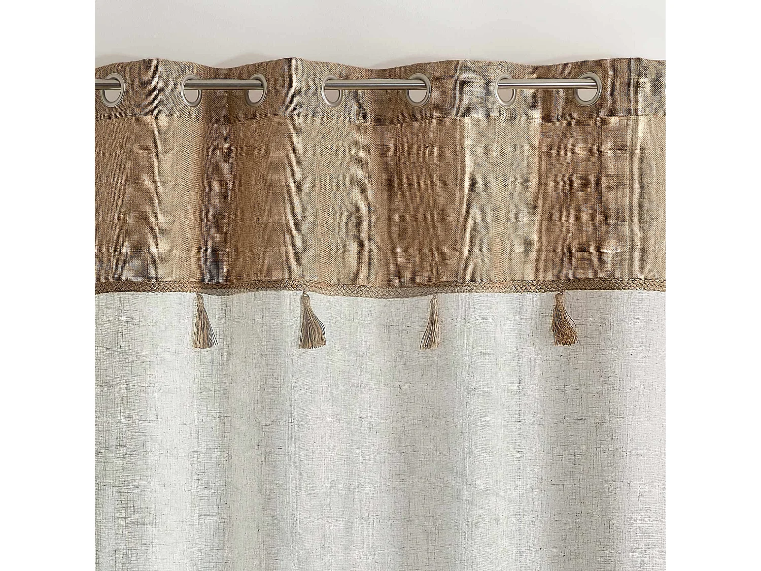 Voilage avec parement en jute et pompons