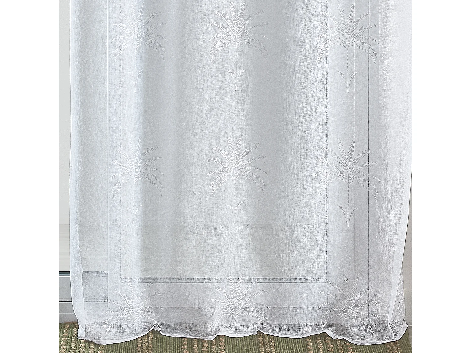 Voilage à oeillets brodé palmiers