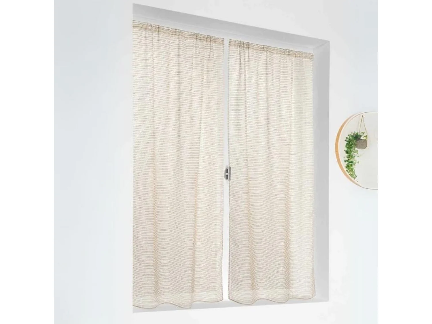 Paire de petits voilages poly-lin-coton à fines rayures