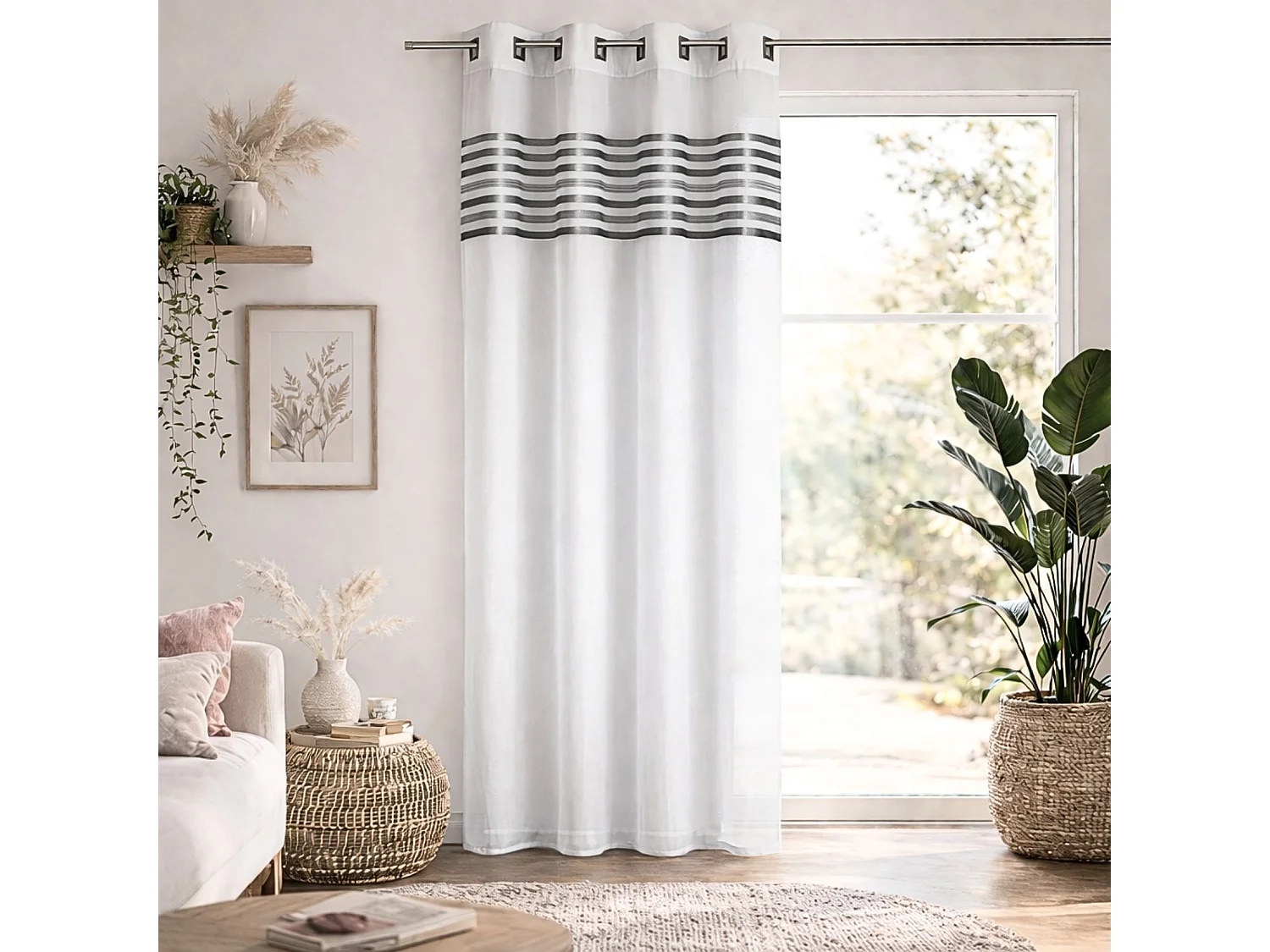 Vorhang mit Querstreifen oben