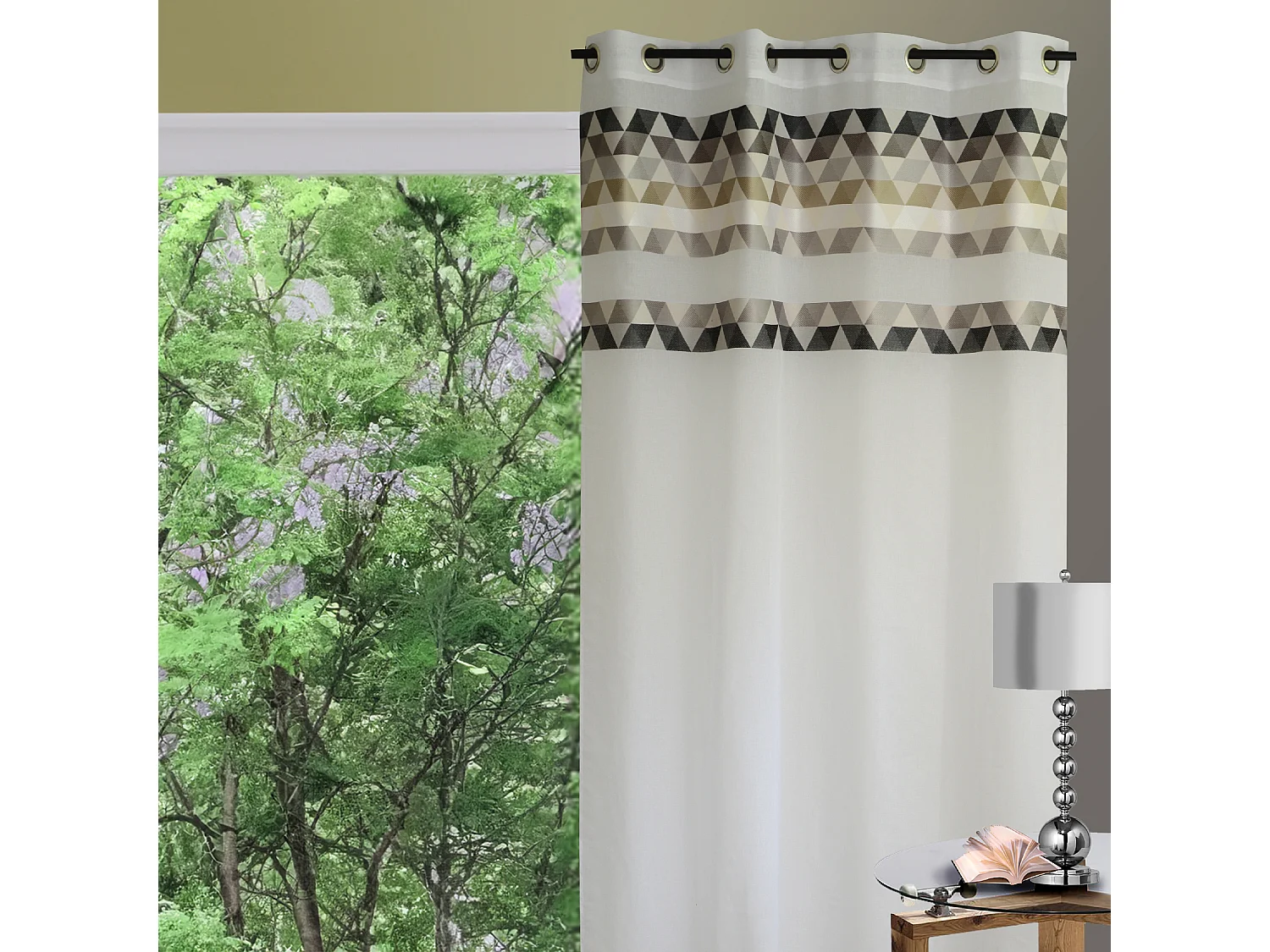 Voilage en étamine à parement haut "triangle"