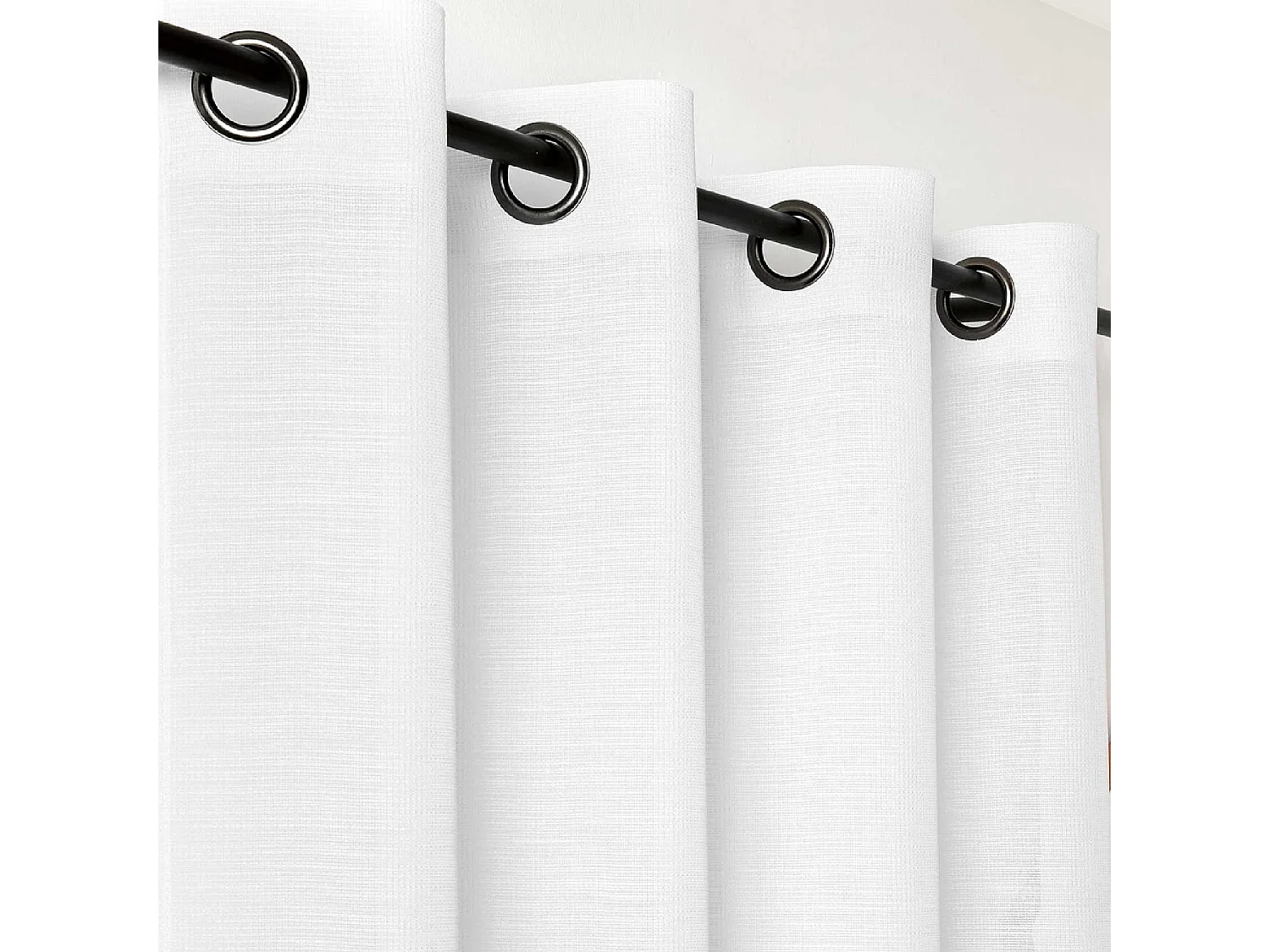 Voilage tamisant aux fils satinés