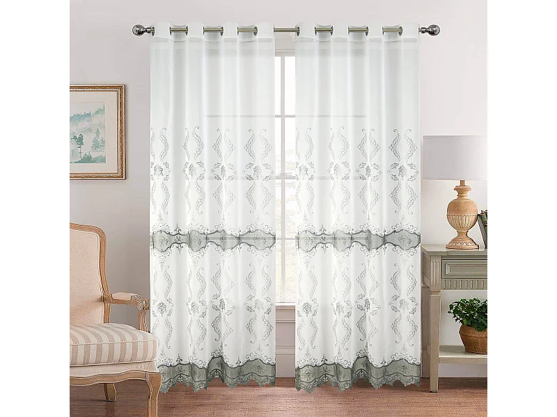 Paar Vorhänge im orientalischen Stil