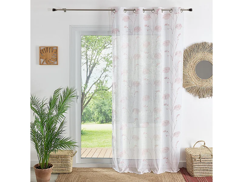 Ösenvorhang mit gestickten Blättern