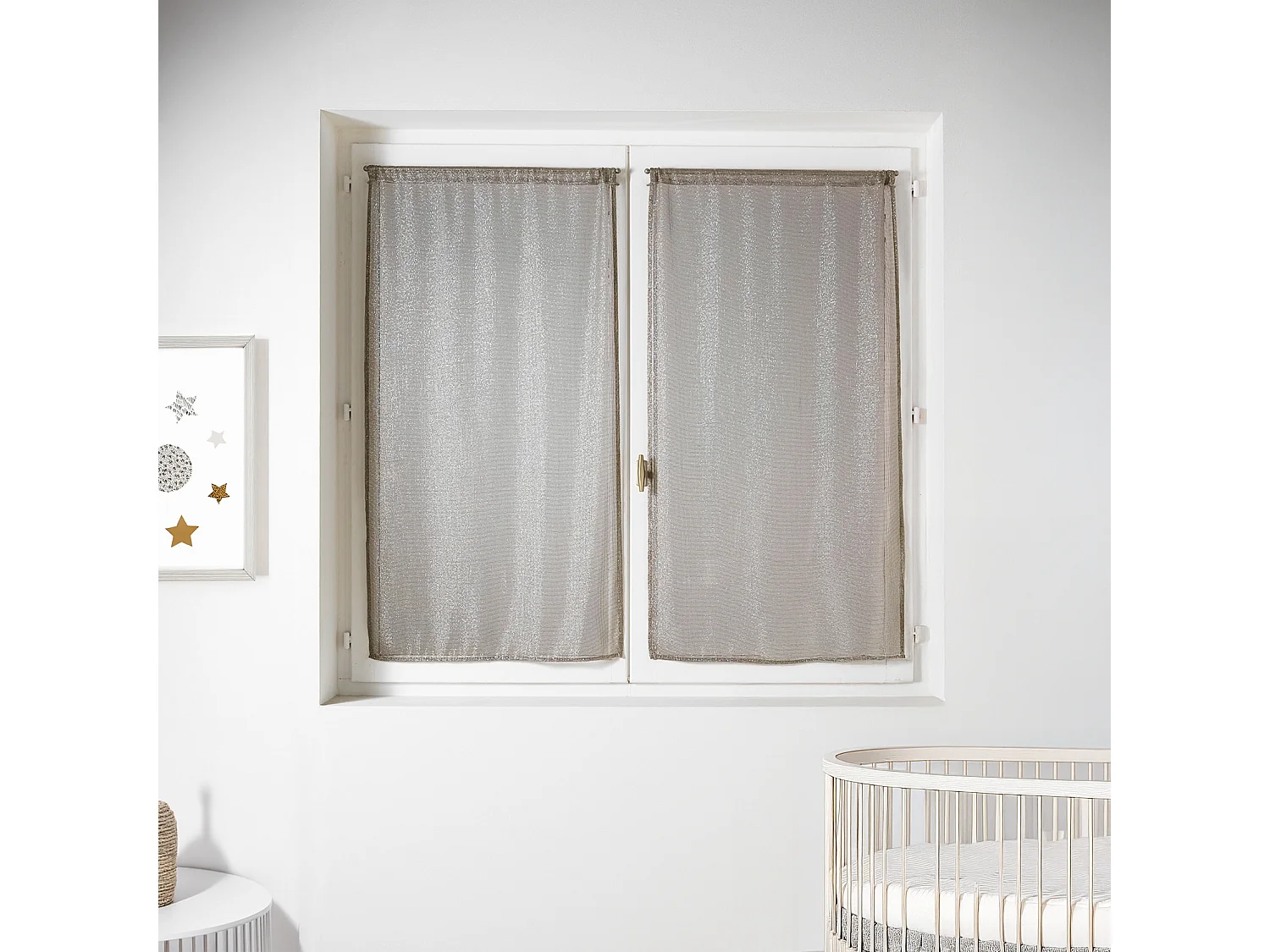 Voilage paire en maille avec des fils lurex argentés