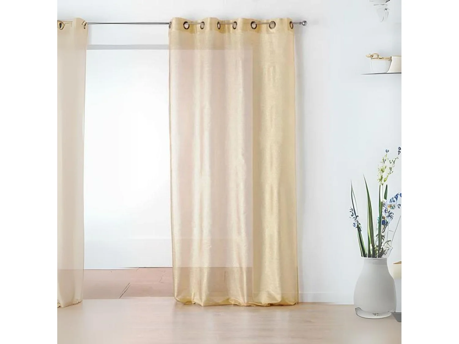 Visillo liso fluido plateado