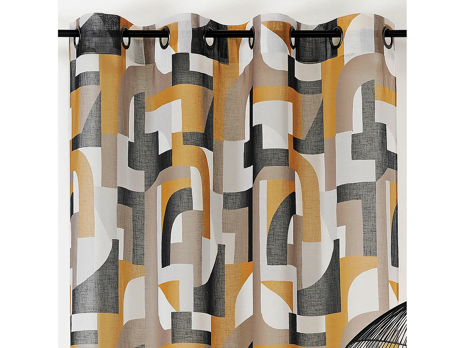 Voilage tamisant esprit seventies