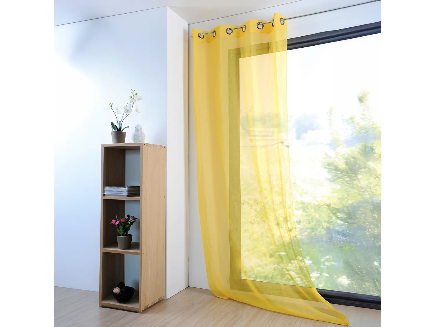 Visillo liso ligero con 16 colores