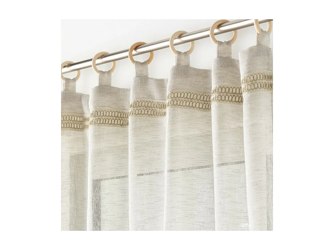 Voilages à œillets bois