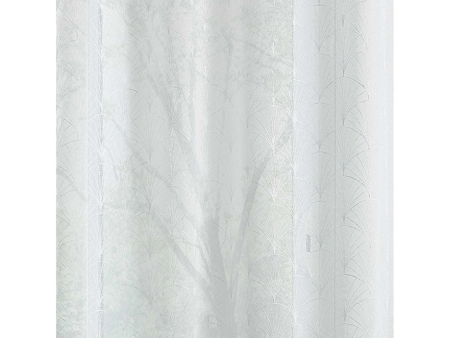 Par de pequeñas cortinas bordadas al estilo art déco