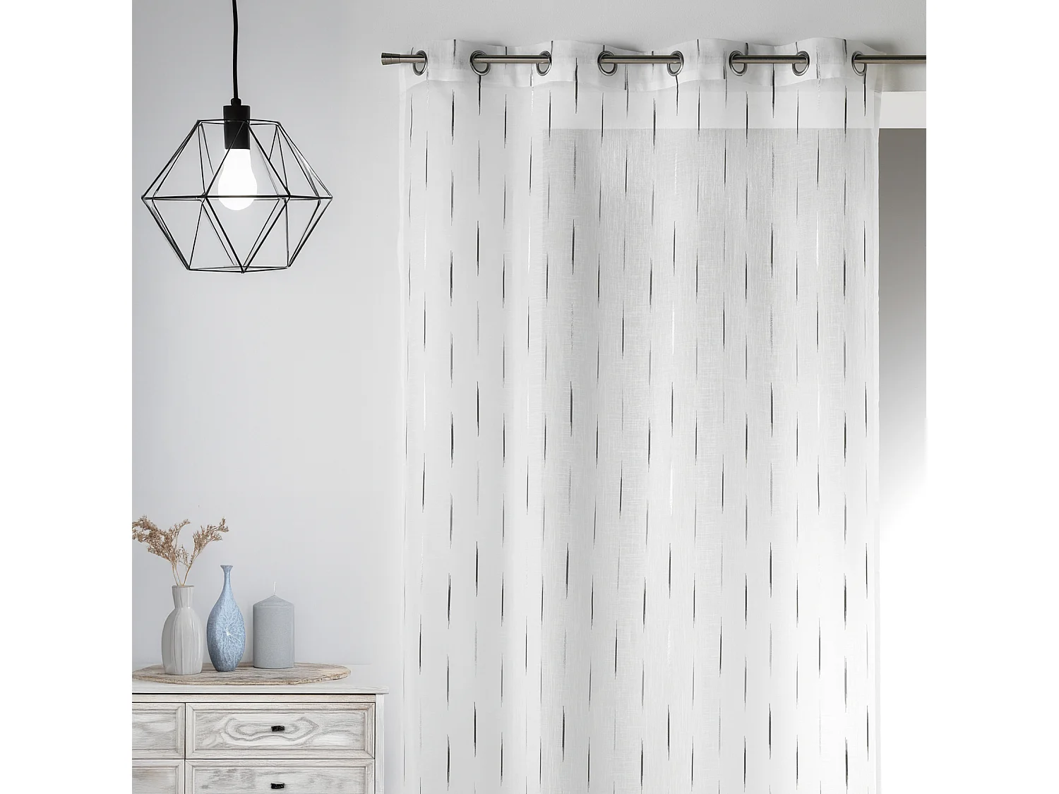 Voilage en Etamine Jacquard "Traits Fins"