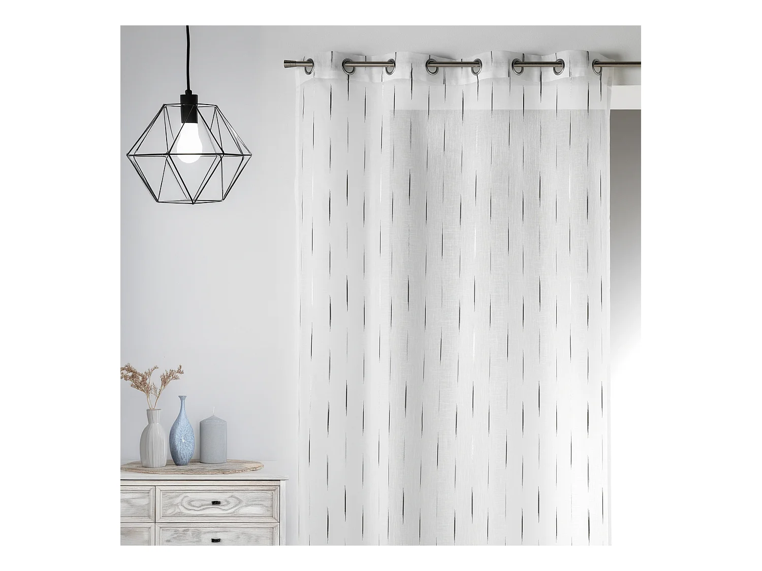 Voilage en Etamine Jacquard "Traits Fins"