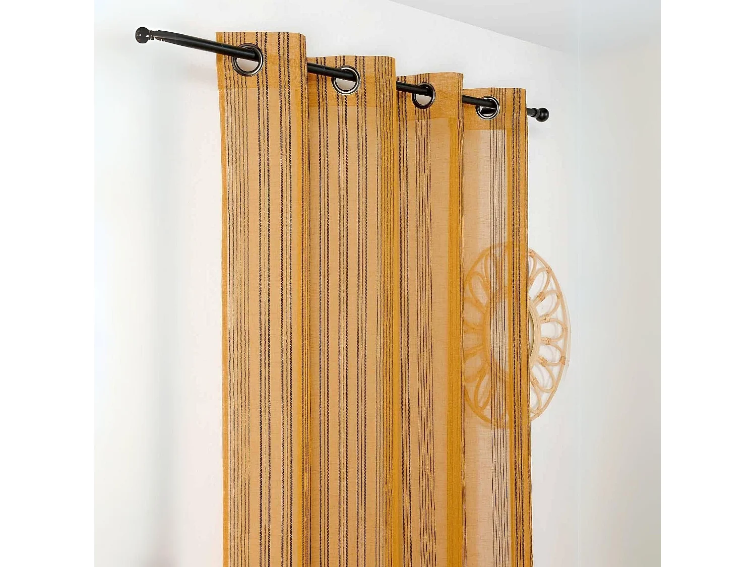 Voilage à l'aspect lin aux rayures verticales
