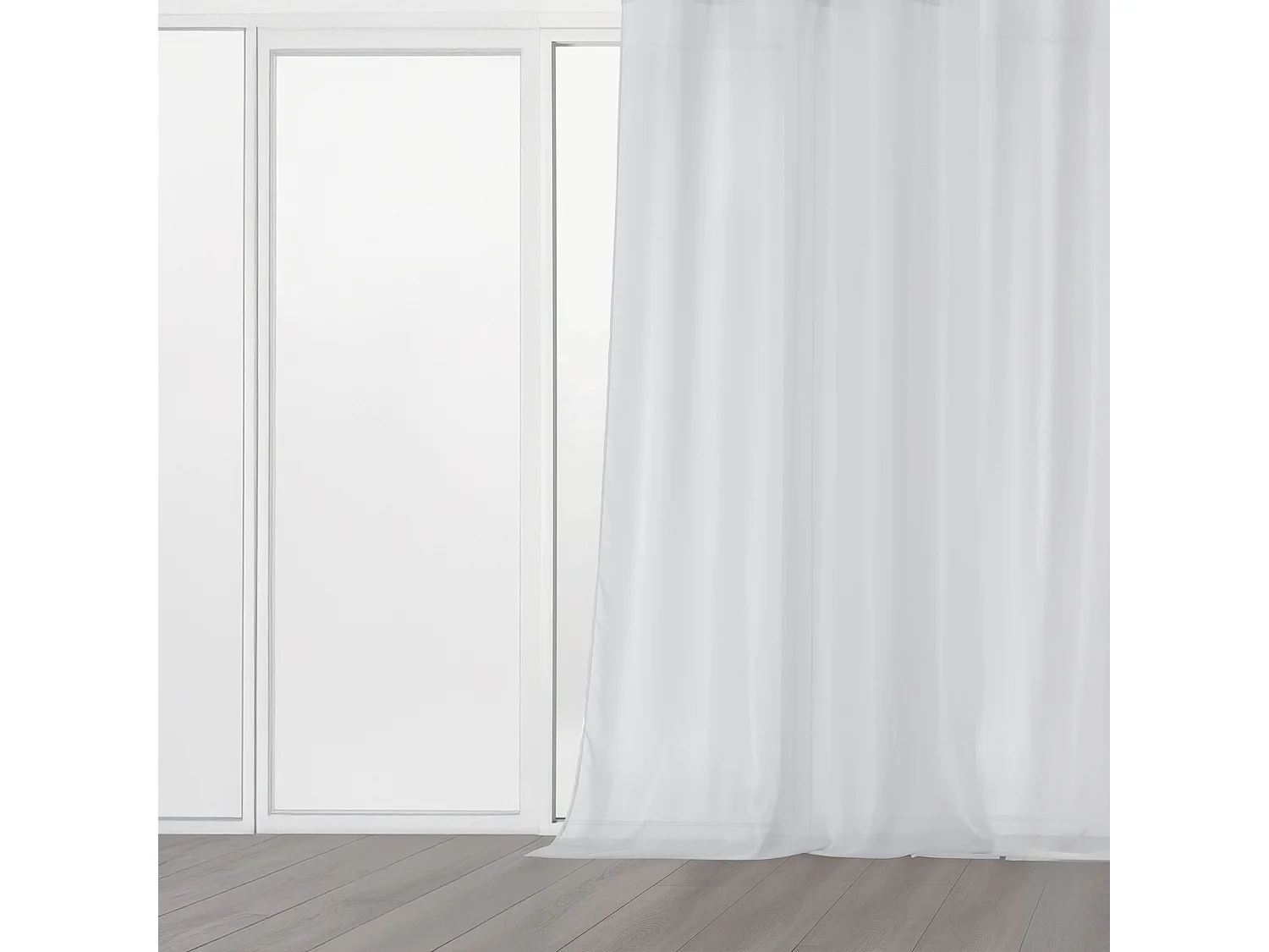 Visillo liso y transparente con galón fruncidor