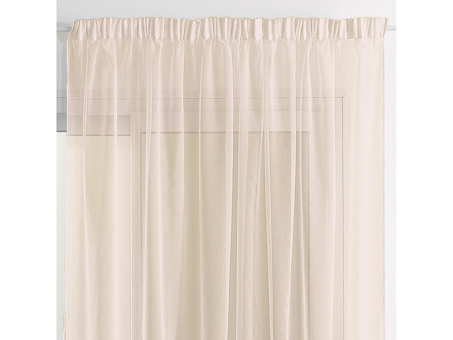 Visillo de poliéster con fondo tejido y trenza de flecos