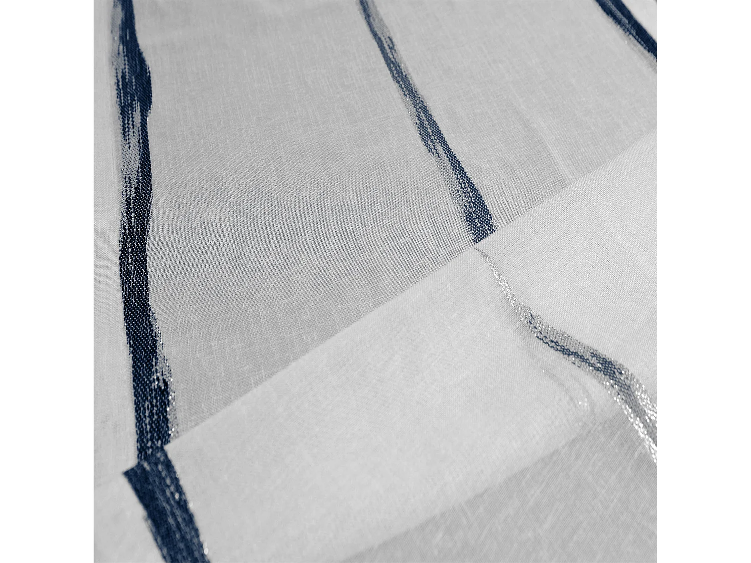 Gardine aus bunter Etamine mit Streifen