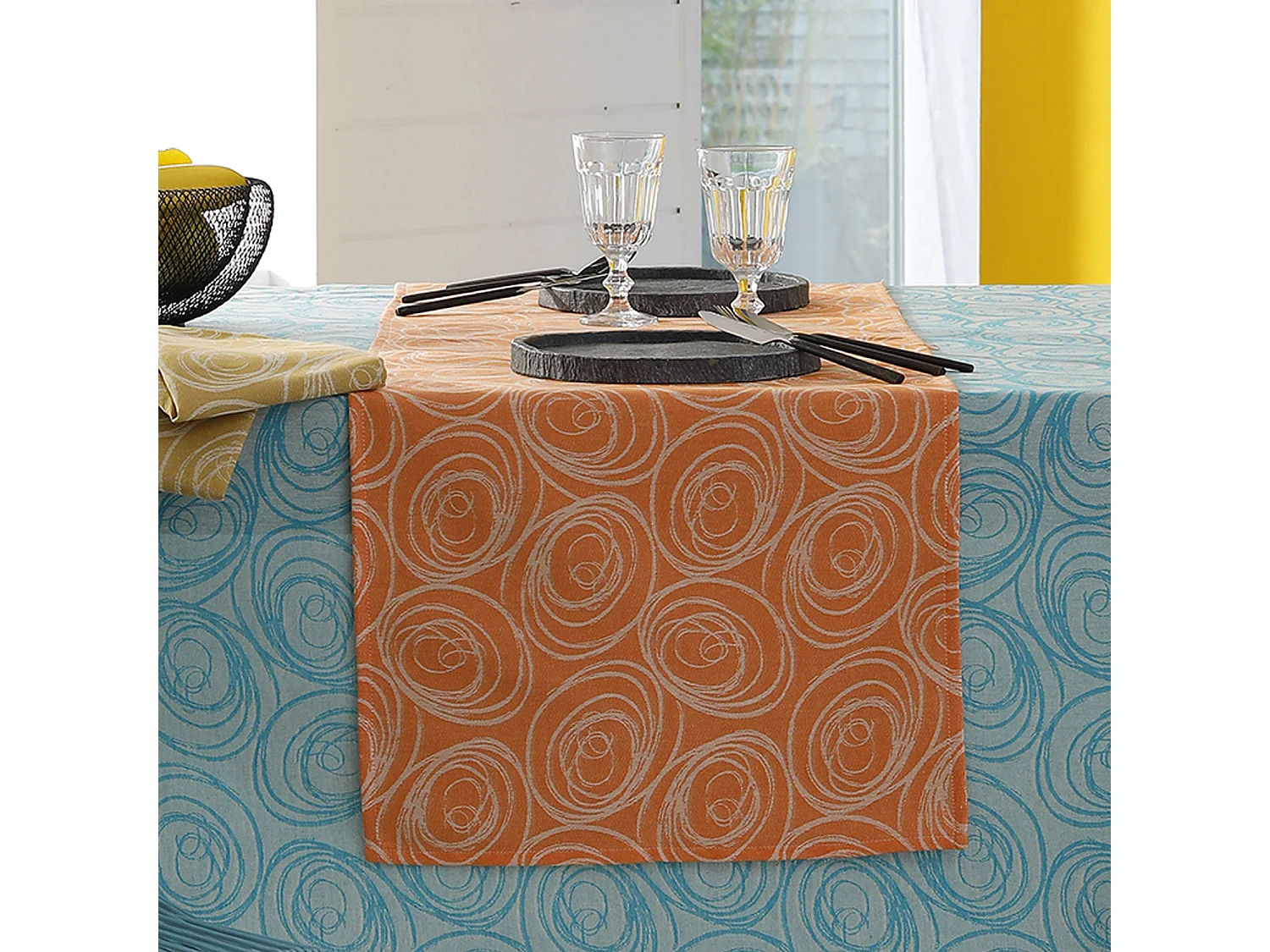 Chemin de table spirale