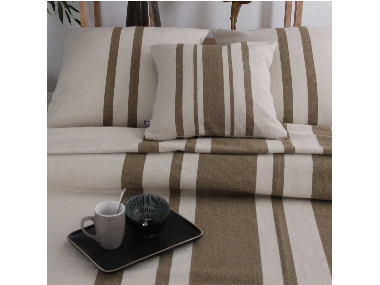 Cojín grueso de algodón de estilo rústico.