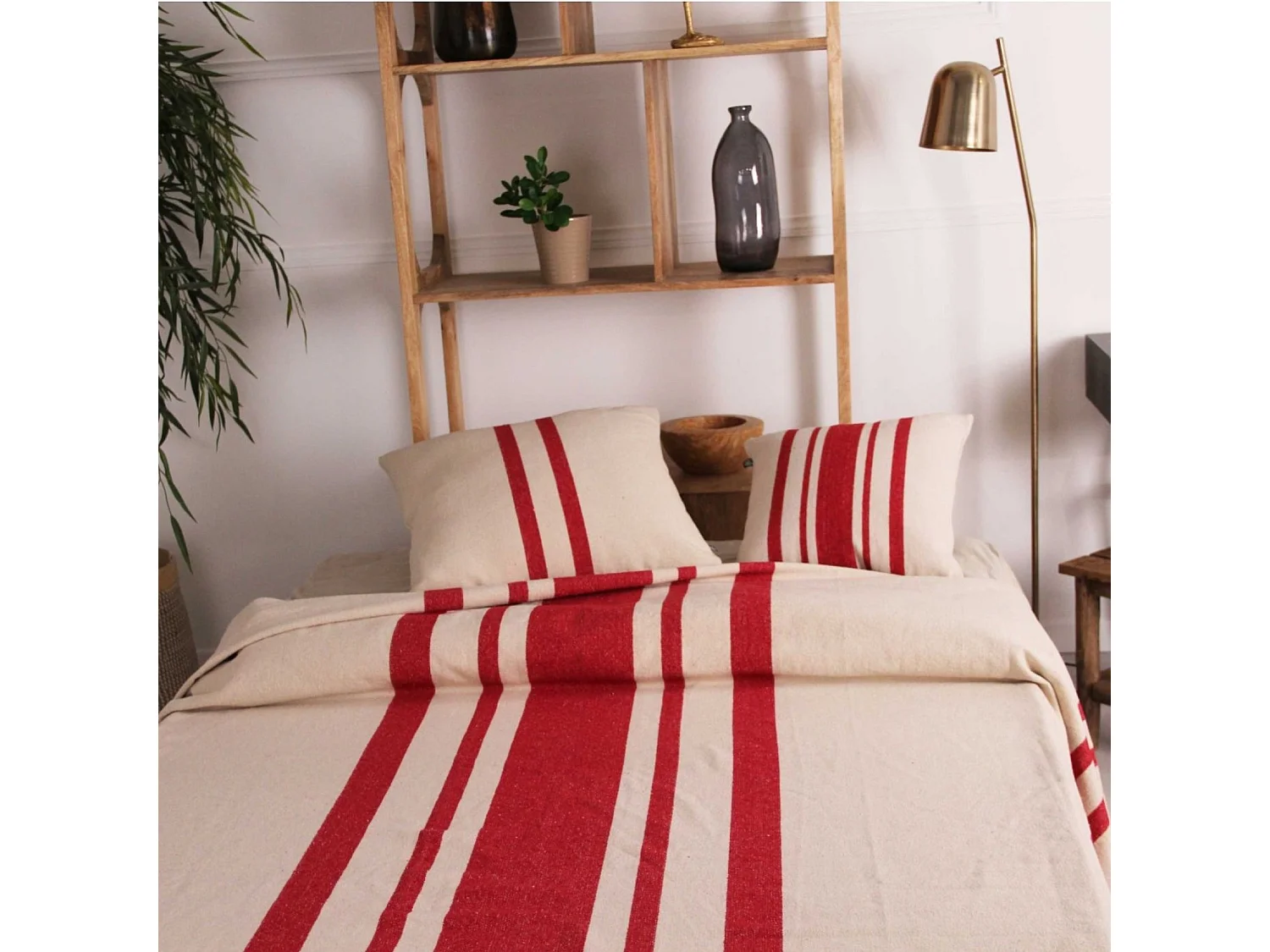 Cojín grueso de algodón de estilo rústico.