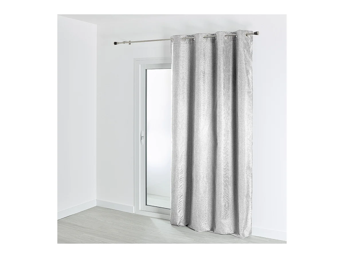 Forro 100 % opaco y térmico con velcro