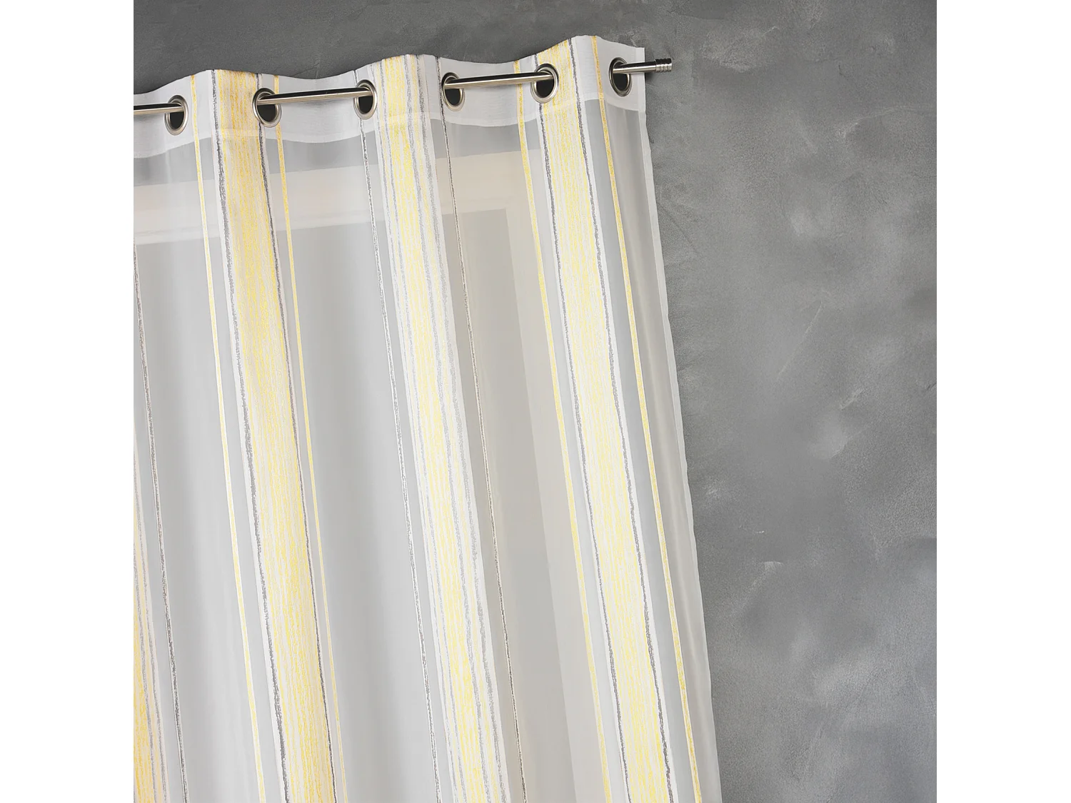 Voilage en jacquard à fines rayures verticales