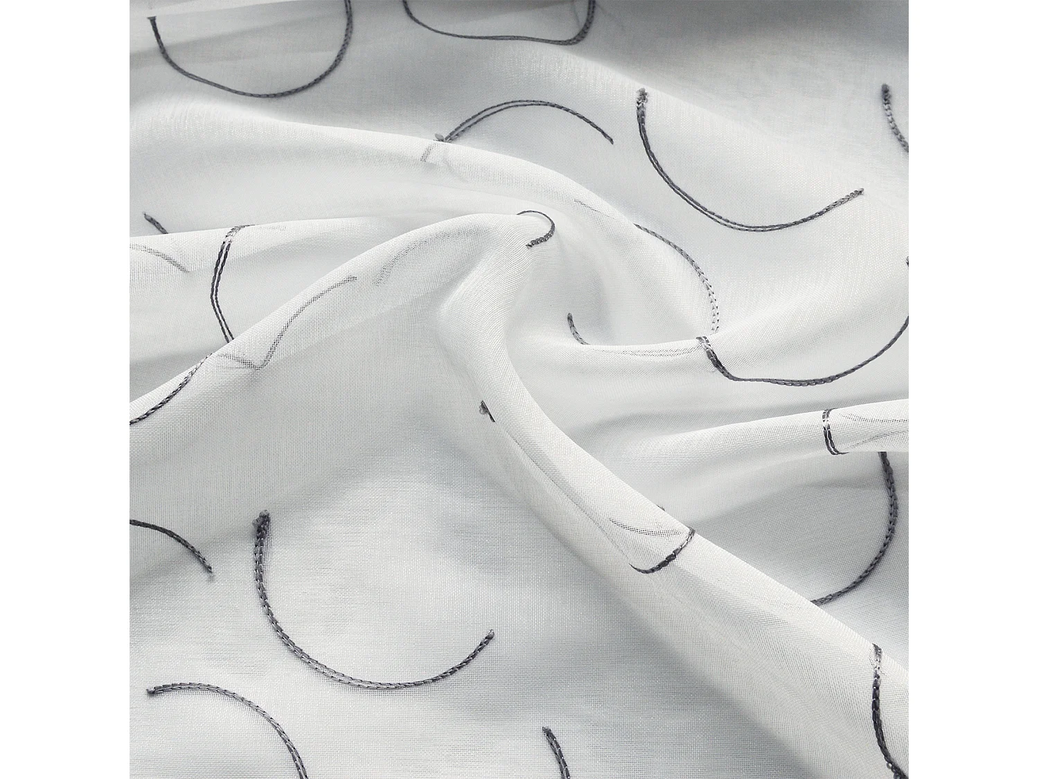 Voilage tamisant en étamine brodée