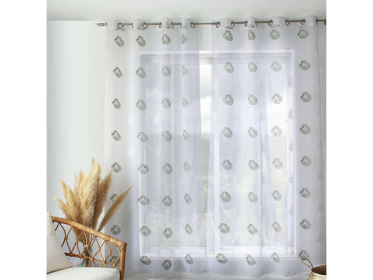 Bestickter Voile auf Ätamine