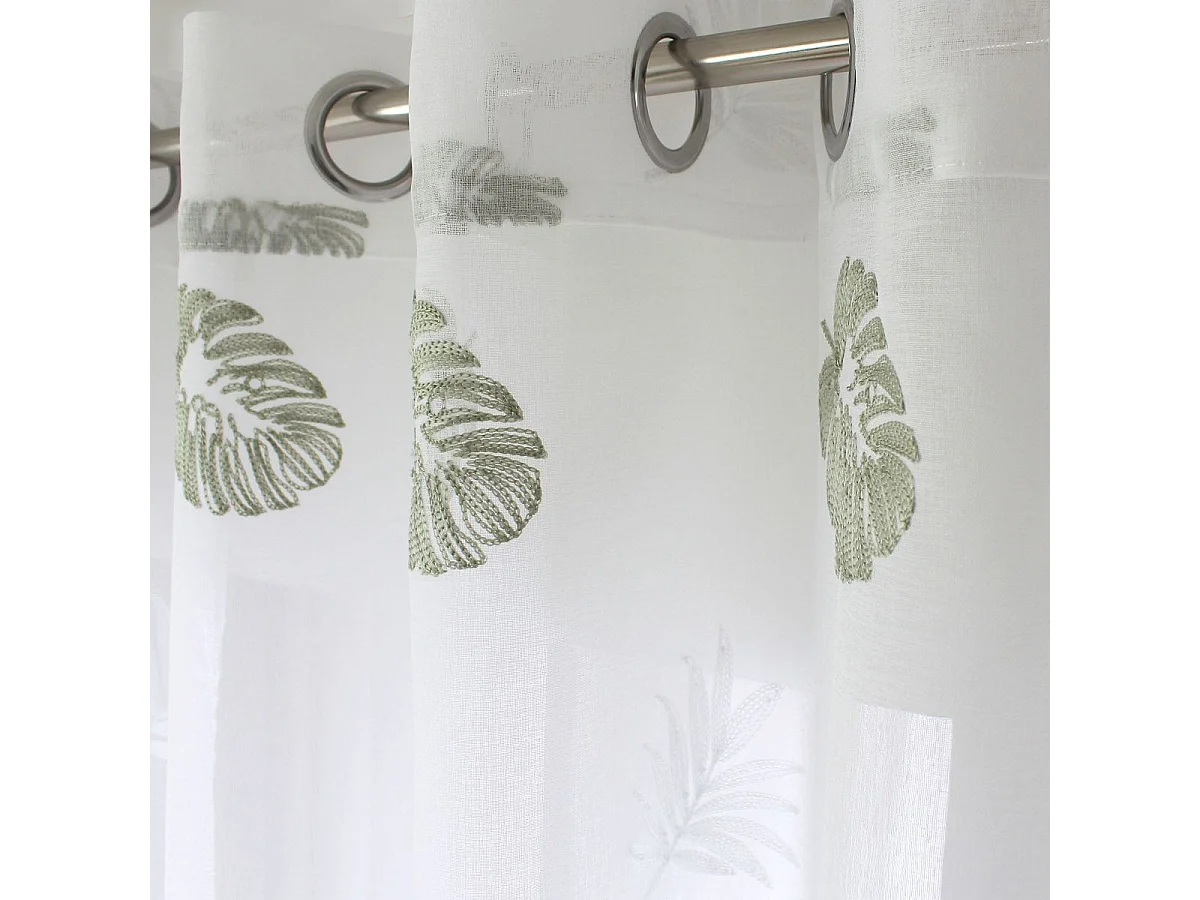 Bestickter Voile auf Ätamine