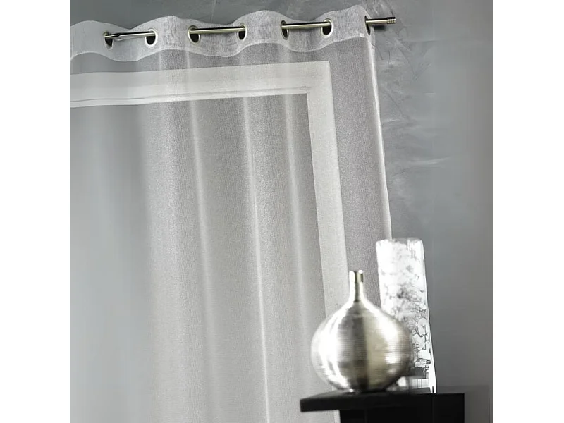 Visillo liso con hilos en lurex