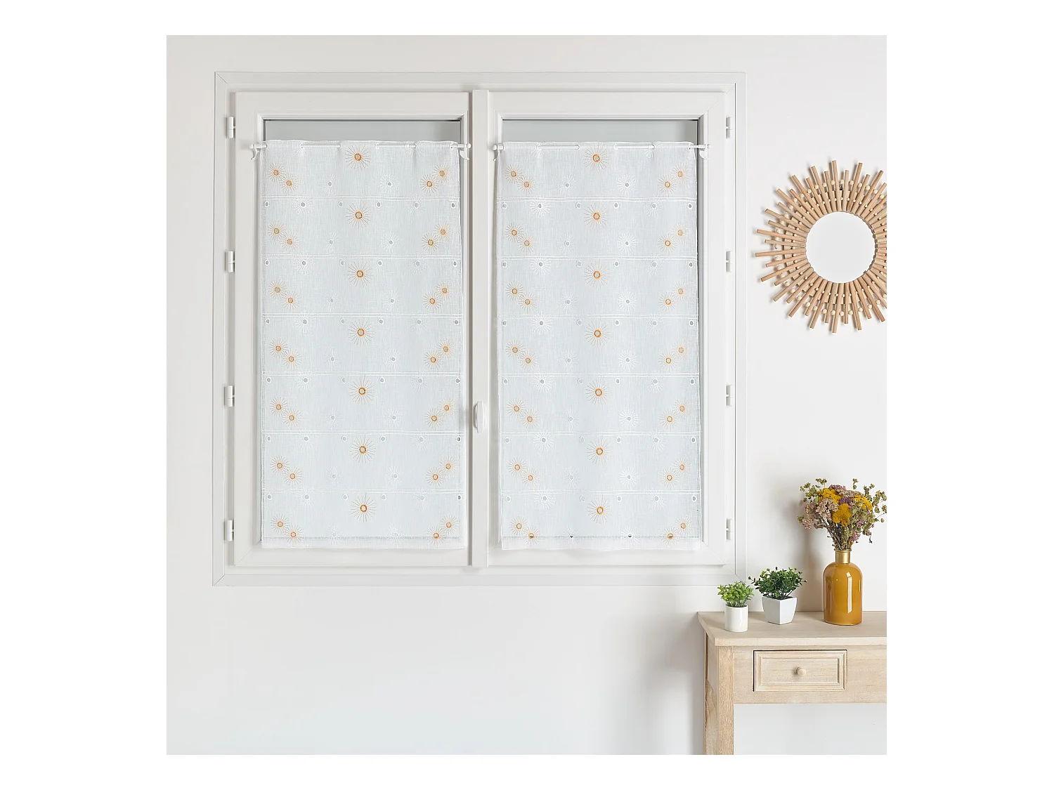 Modulares besticktes Blumenmuster in Orange