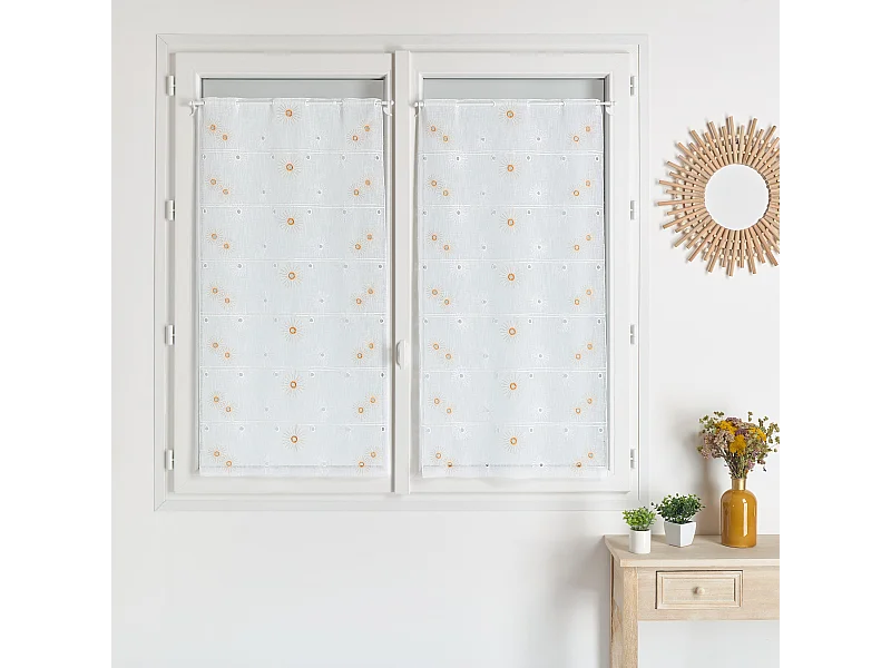 Modulares besticktes Blumenmuster in Orange