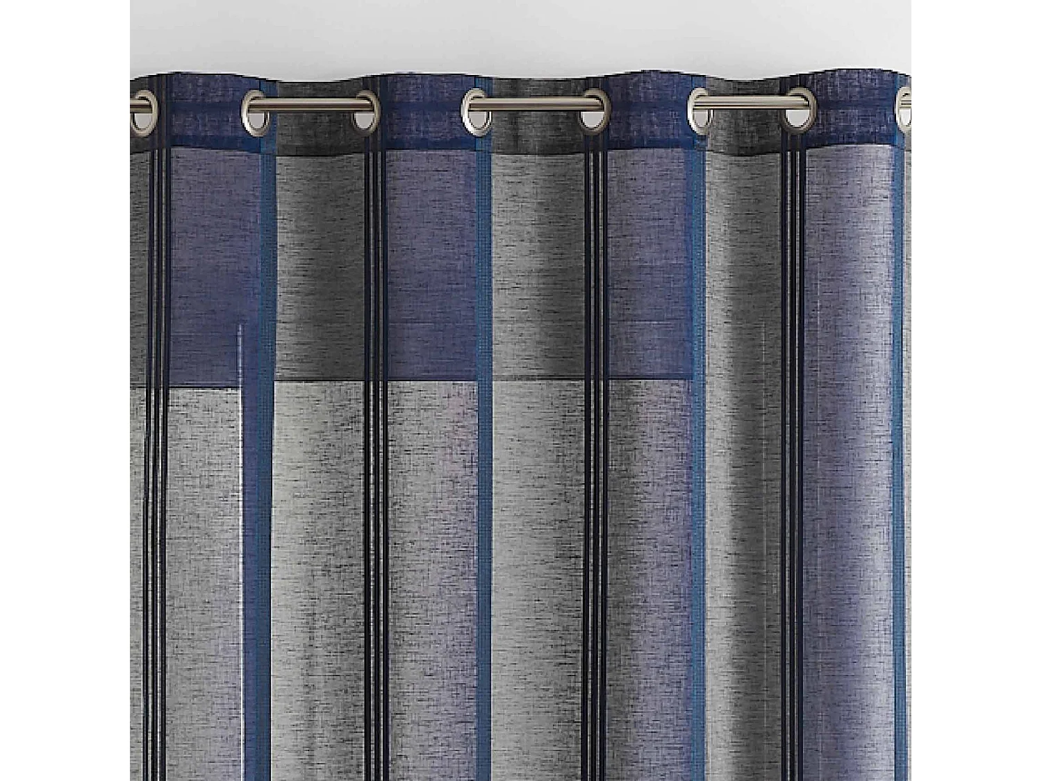 Visillo de gasa con rayas verticales y colores