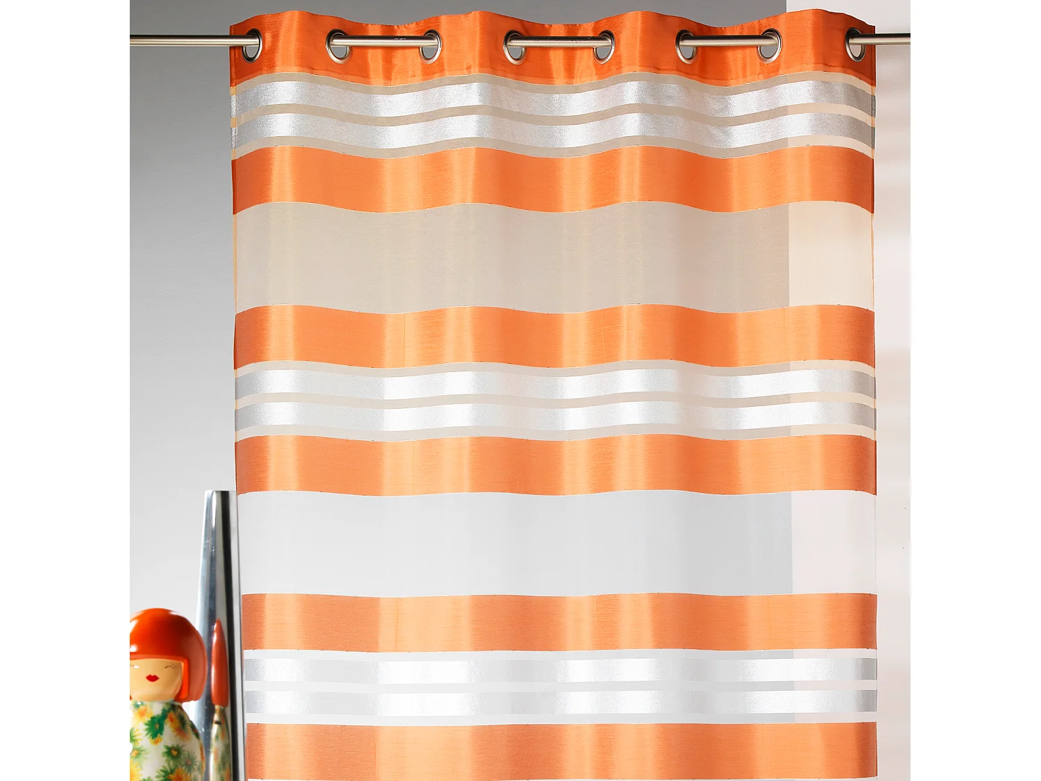 Voilage à rayures horizontales et fils argent