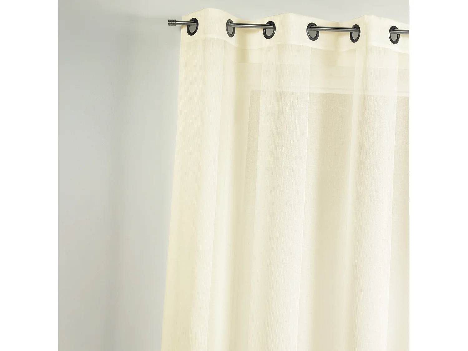 Voilage en étamine uni avec rayures ton sur ton