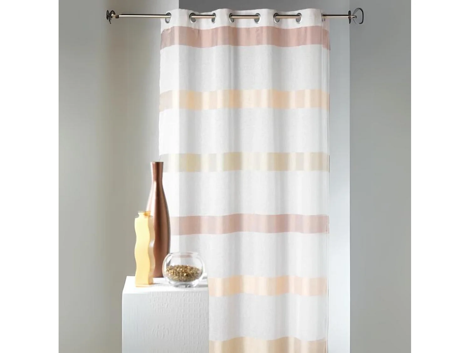 Visillo a rayas horizontales diseño