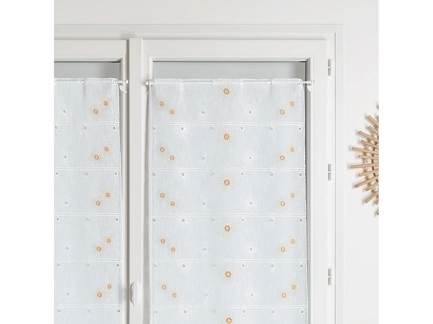 Modular bordado con flores en color naranja