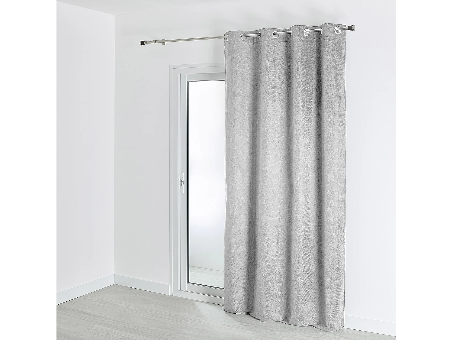 Doublure obscurcissante et thermique à œillets